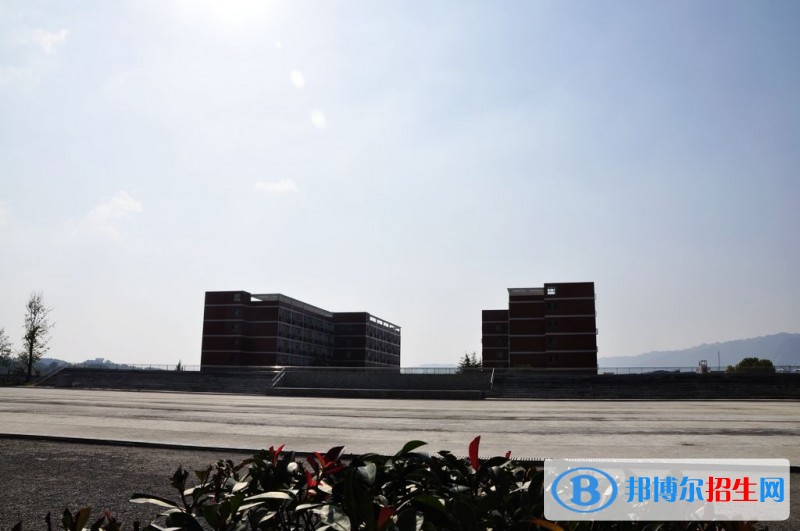 湄潭中等职业学校1