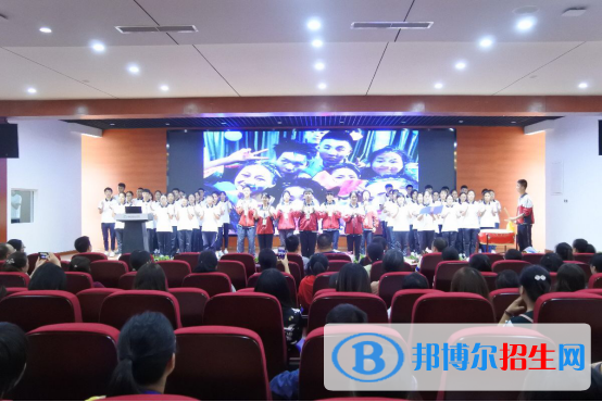河北读中专学校要多少钱