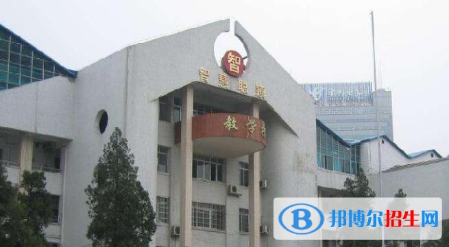 贵州师大附中2019年招生办联系电话