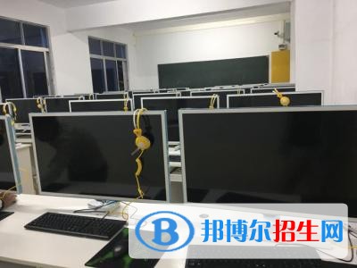 兴义民族师范学院五年制大专2019年有哪些专业
