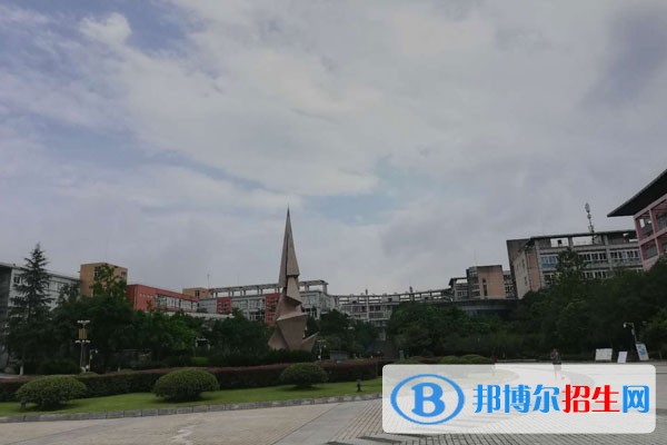 成都有多少所的中职学校