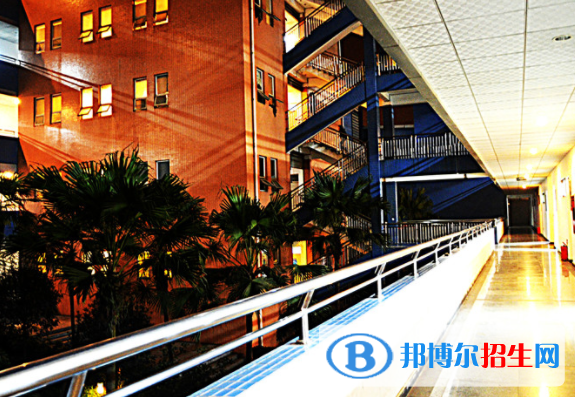 四川长江职业学院4