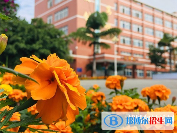 成都机械高级技工学校4