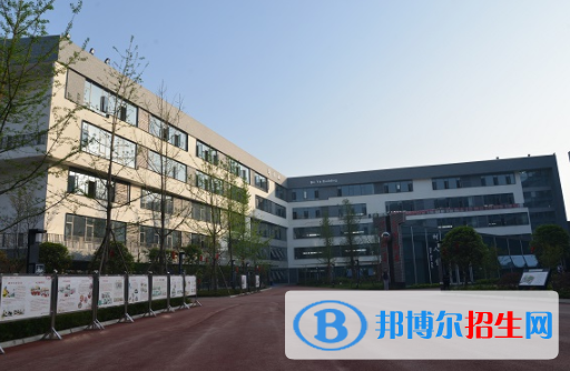 成都市青苏职业中专学校2