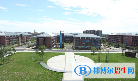 成都纺织高等专科学校3