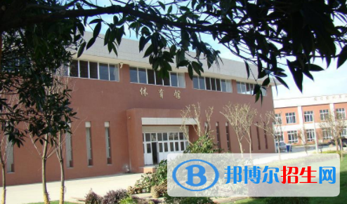 都江堰市技工学校3