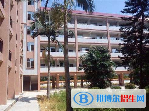 长沙中专与大专的区别