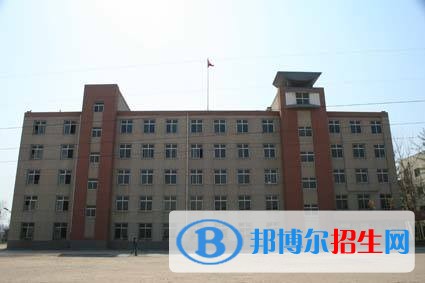 河北卫校报名收费多少钱