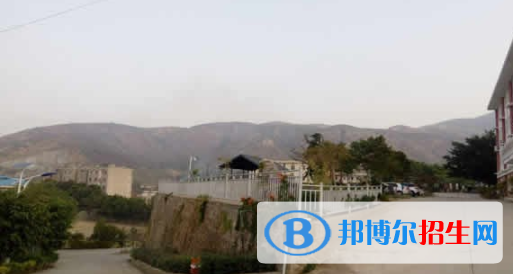 元江县职业高级中学