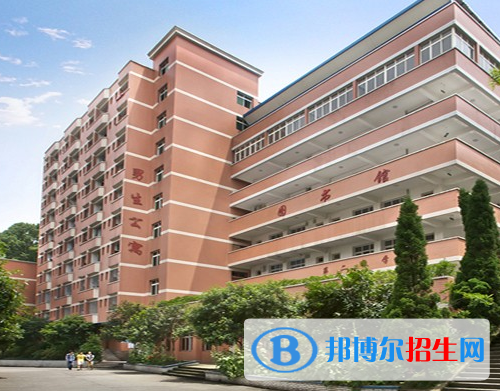重庆初中毕业可以学护士上卫校吗