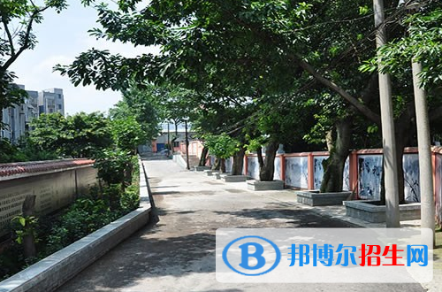 重庆初中毕业生想学临床医学去哪家卫校好