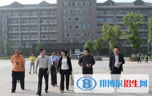 重庆到哪里读卫校好