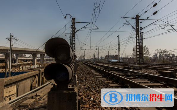 陕西初中生能上铁路学校吗