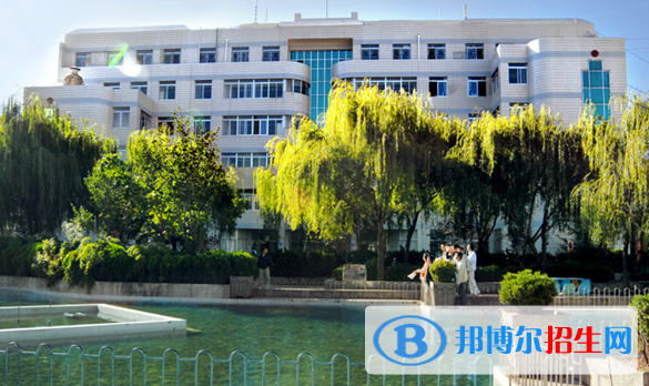 云南初中生可以读卫校吗