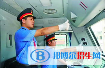 陕西初中生上铁路学校好吗