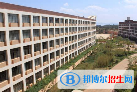 云南的读完初中可以读卫校吗