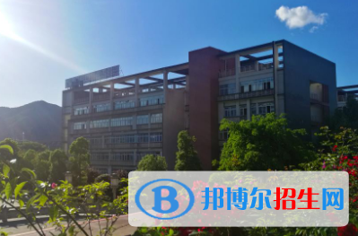 重庆的卫校高职毕业生可以升本科吗