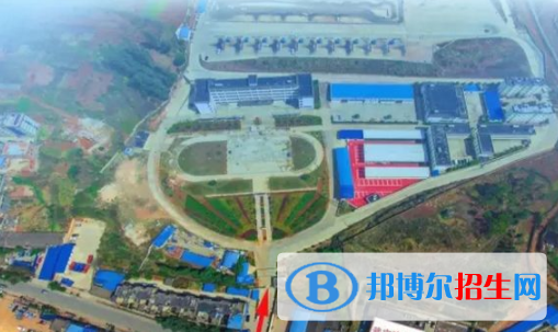 武定县职业高级中学1