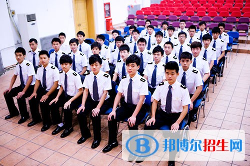 浙江男生上铁路学校学什么好