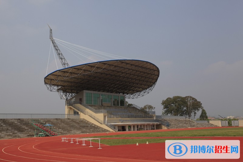 广西高等铁路学校大专学校