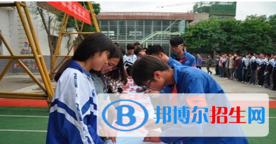 甘肃初中生可以去铁路学校吗