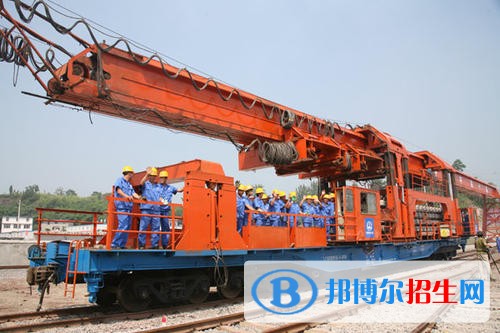 陕西中学毕业读什么铁路学校