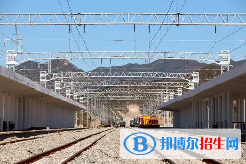 陕西铁路学校读几年