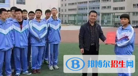 靖远职业中等专业学校2020年学费、收费多少