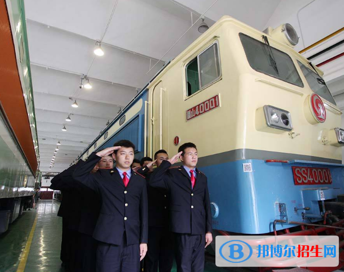 四川2020年男生学什么铁路学校好