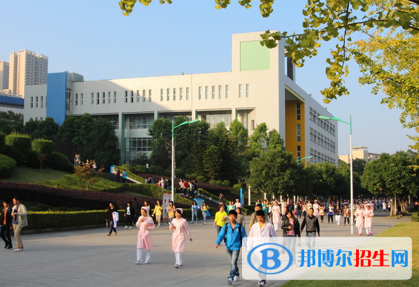 重庆2022年比较好的卫校大专院校