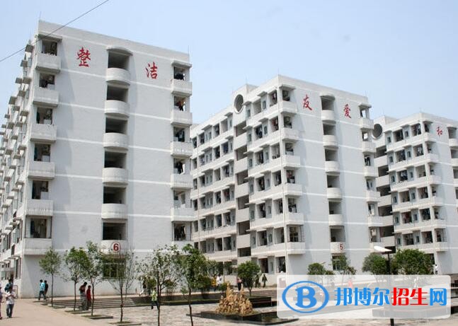 重庆三峡水利电力学校地址在哪里