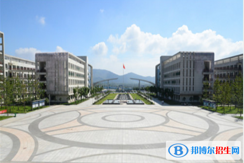 襄阳汽车职业技术学院