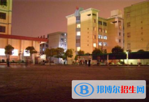 江西信息科技学校2020年招生办联系电话