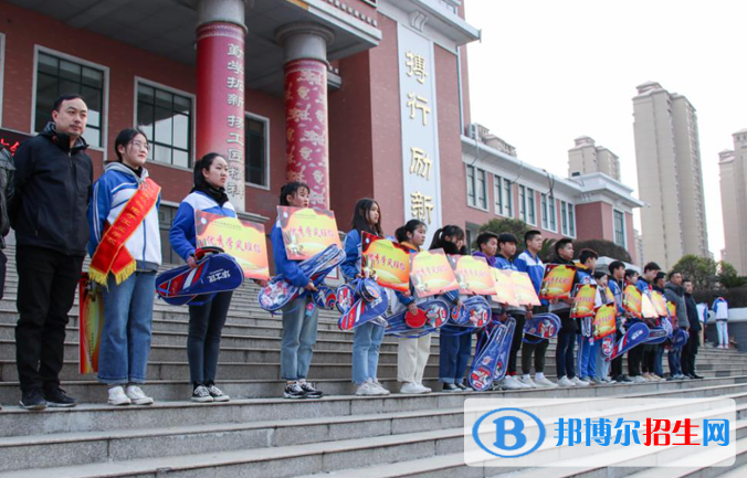 荆州机械电子工业学校4