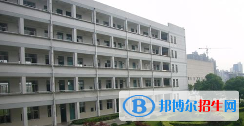 重庆华绣服装中等专业学校2020年有哪些专业