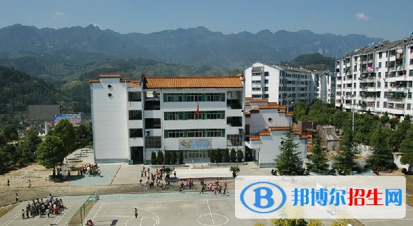 鄂州中等专业学校2020年报名条件、招生要求、招生对象