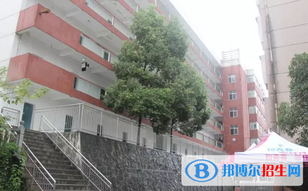 湖北东风汽车技师学院7