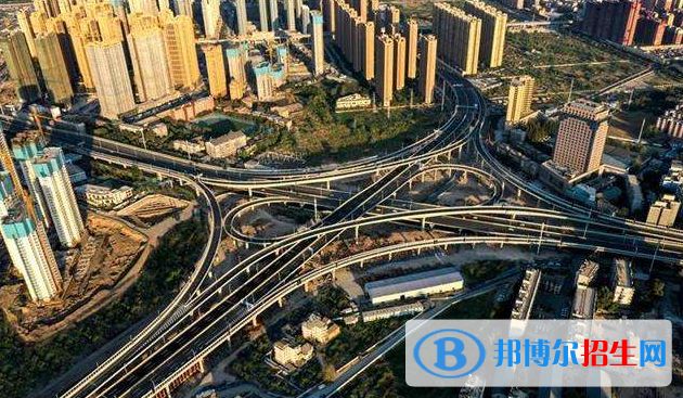 湖北2020年初中生能上铁路学校吗