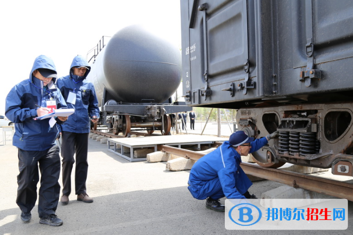 江西2020年铁路学校都有什么专业适合男生