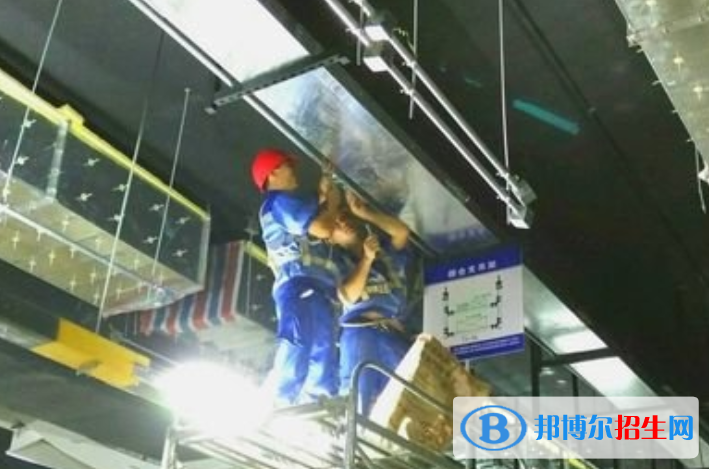 江西2020年男生在铁路学校学什么好