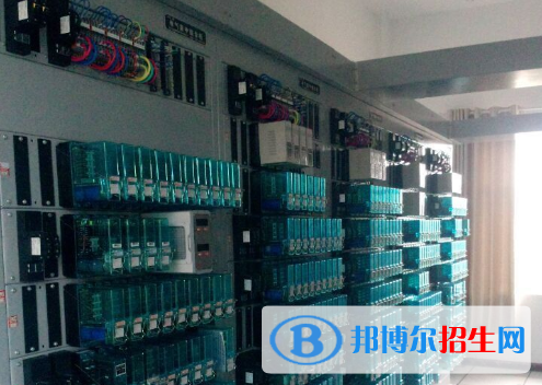 江西2020年男生上铁路学校学什么专业好