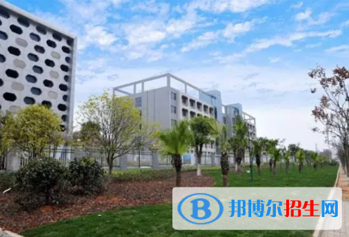 江西2020年男生读铁路学校好不好