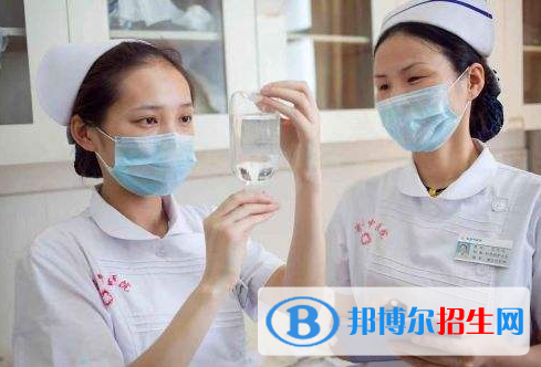 重庆2022年女生上卫校学什么专业好