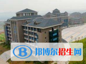 重庆2022年女生读卫校1