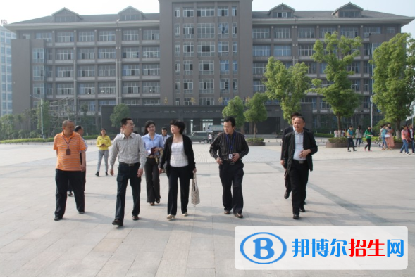 重庆医药卫生学校怎么样、好不好