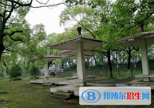 江西2002年职高和铁路学校哪个好