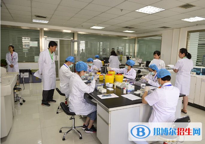 重庆2022年读卫校学什么有前途