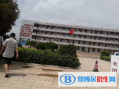 曲靖陆良县职业技术学校地址在哪里