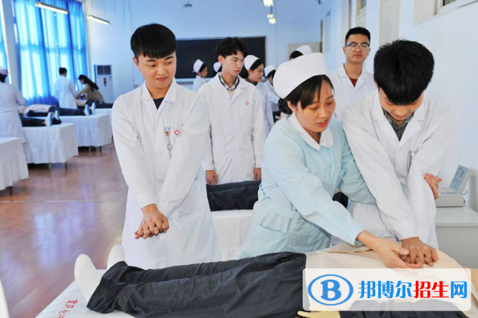 重庆2022年上卫校需要多少分