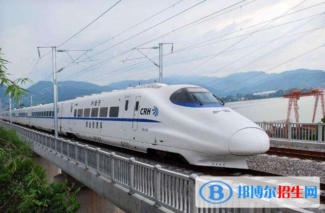 湖北2020年读铁路学校要分数吗